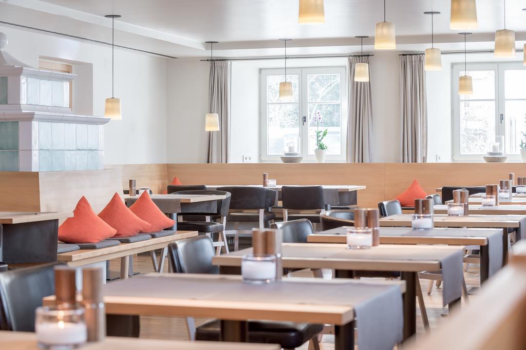 Hotel Alpenhotel Krone 4*